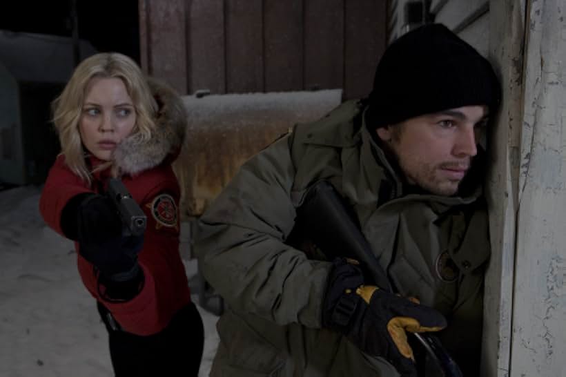 Josh Hartnett and Melissa George in 30 Days of Night (2007)