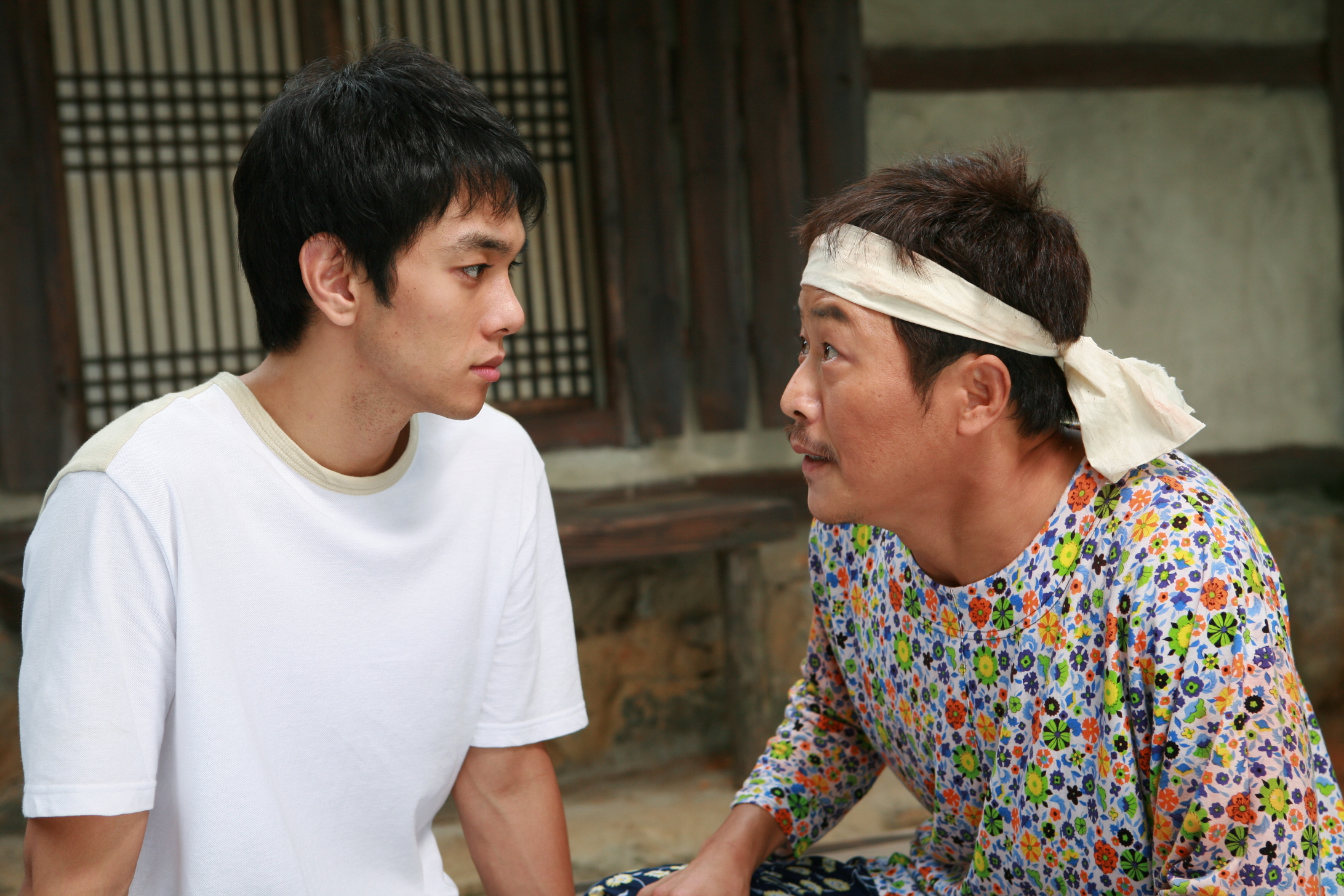 Lee Mun-shik and Lee Kyu-han in Mapado 2 (2007)