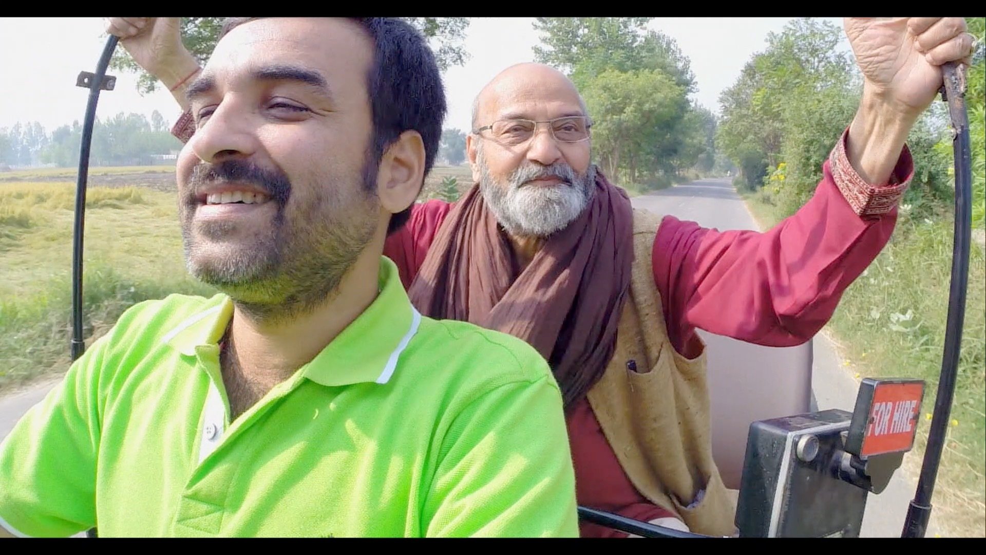 Ram Gopal Bajaj and Pankaj Tripathi in Mango Dreams (2016)