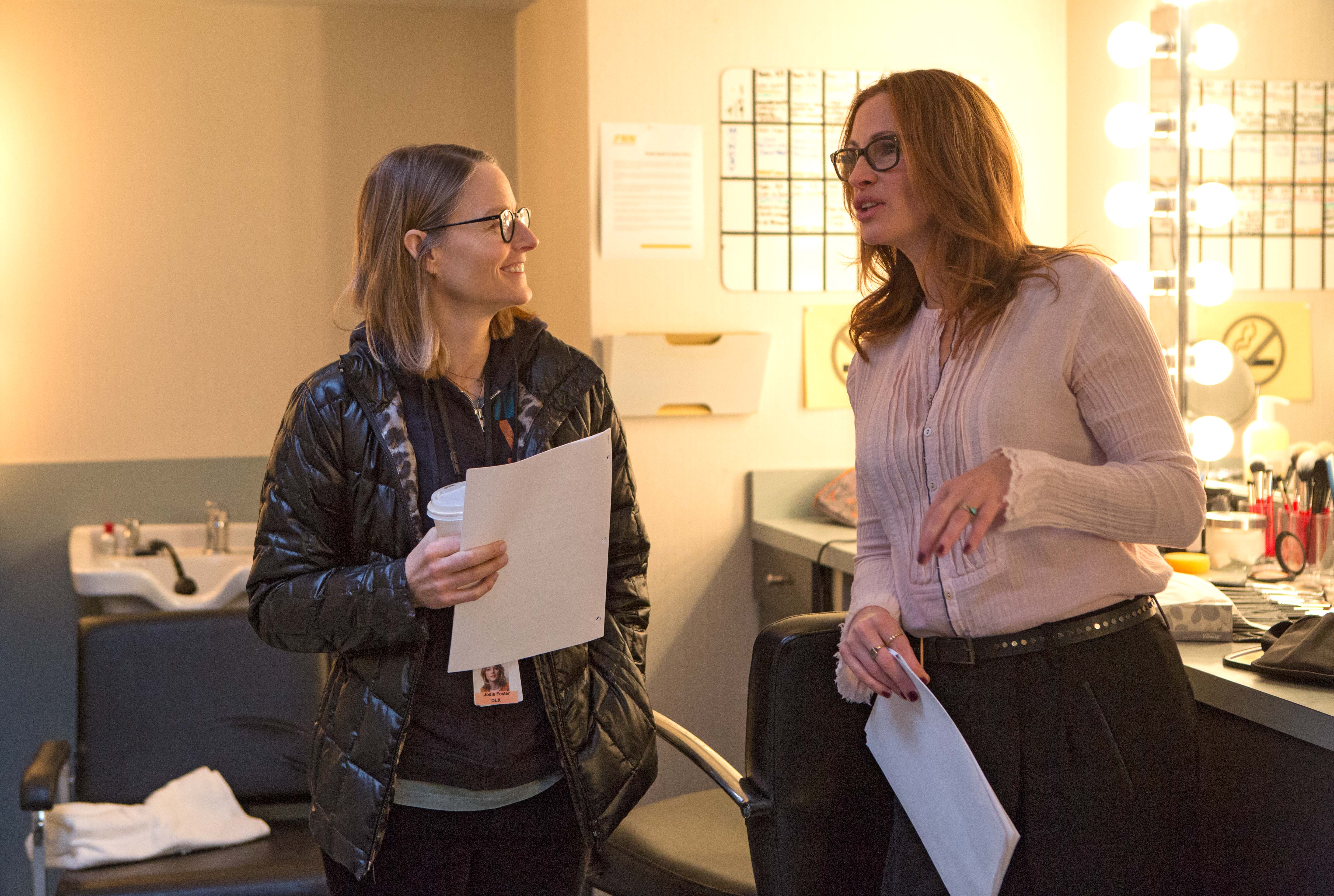 Jodie Foster and Julia Roberts in Money Monster (2016)