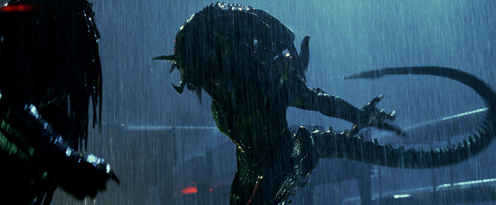 Tom Woodruff Jr. and Ian Whyte in Aliens vs. Predator 2 (2007)