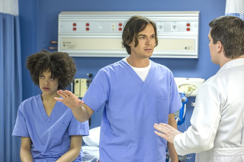 Tyler Blackburn, Chris Marroy, and Britne Oldford in Ravenswood (2013)