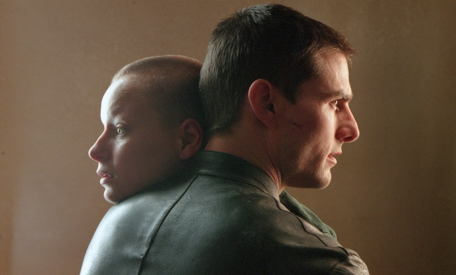 Tom Cruise and Samantha Morton in Minority Report (2002)