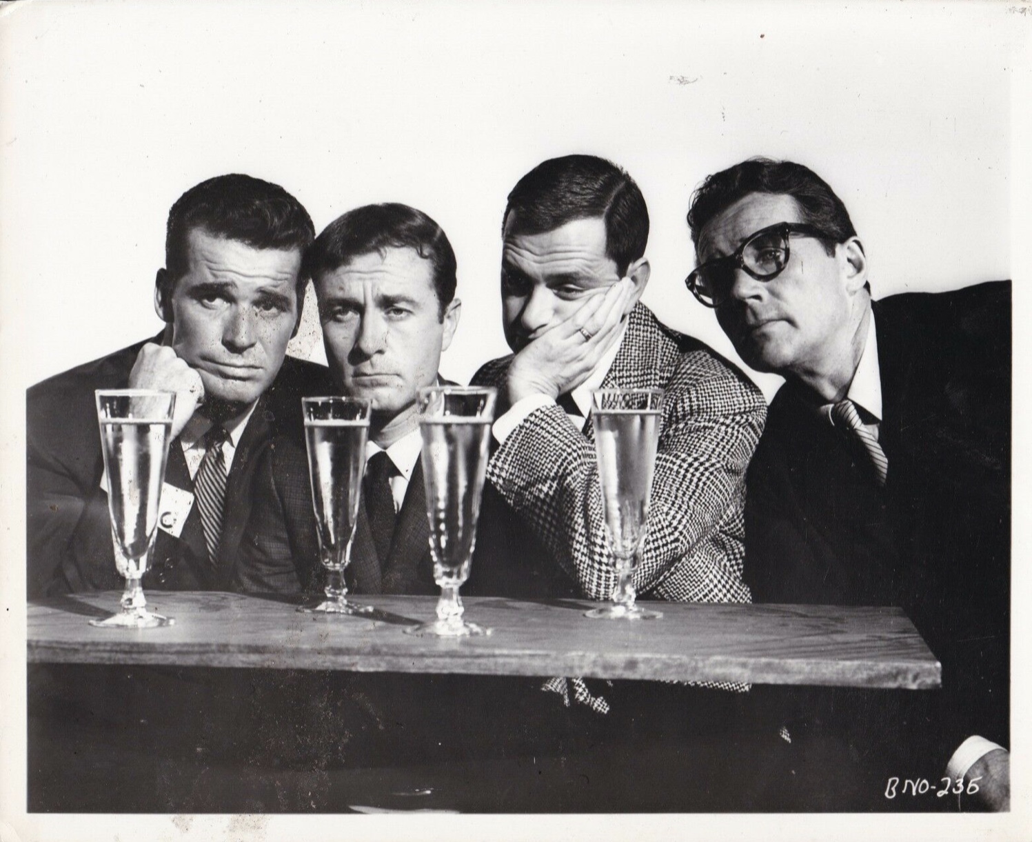 James Garner, Howard Duff, Howard Morris, and Tony Randall in Boys' Night Out (1962)