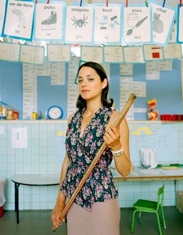 Marion Cotillard in Dikkenek (2006)