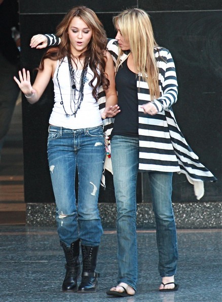 Tish Cyrus and Miley Cyrus