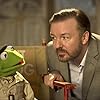 Ricky Gervais, Steve Whitmire, and Kermit the Frog in Muppets Most Wanted (2014)