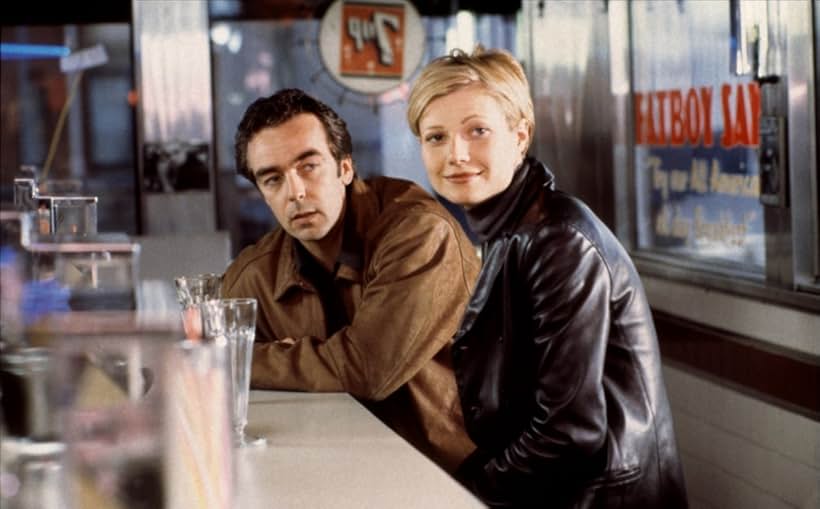 Gwyneth Paltrow and John Hannah in Sliding Doors (1998)