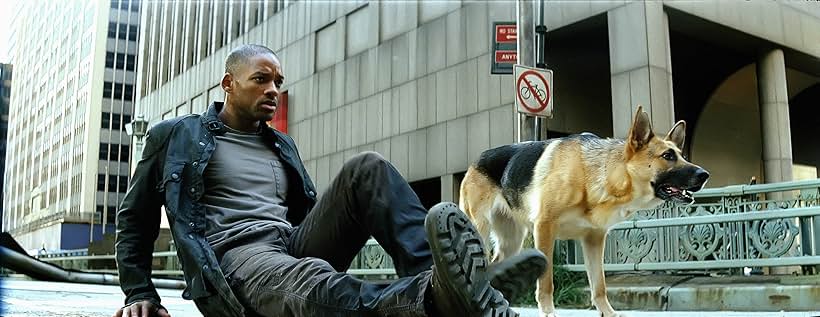 Will Smith and Abbey in I Am Legend (2007)