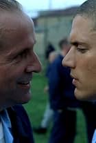 Peter Stormare and Wentworth Miller in Prison Break (2005)