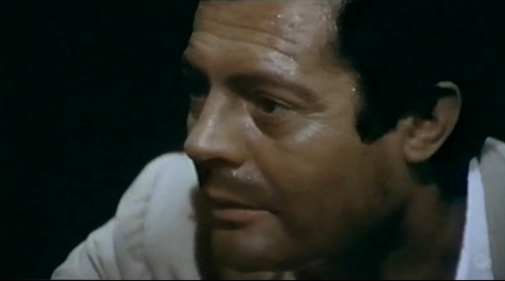 Marcello Mastroianni in Lo straniero (1967)