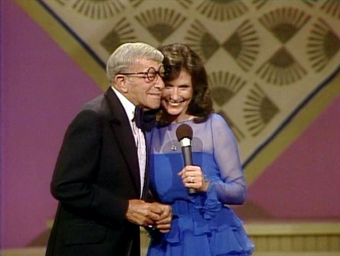 George Burns and Loretta Lynn in George Burns in Nashville??? (1980)