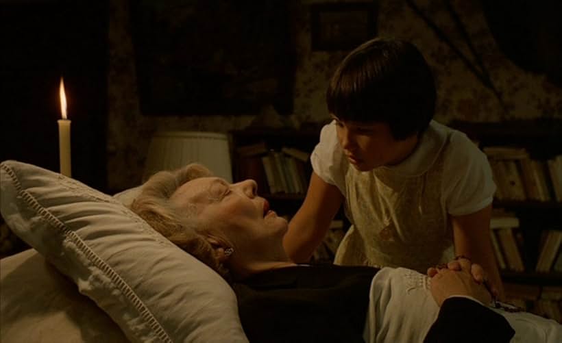 Paulette Dubost and Jeanne Herry in Milou en mai (1990)