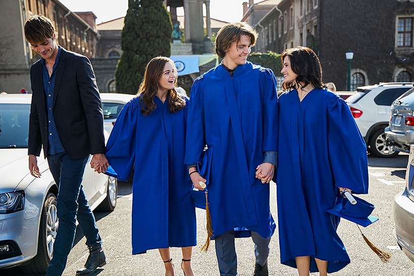 Joey King, Joel Courtney, Meganne Young, and Jacob Elordi in The Kissing Booth 2 (2020)