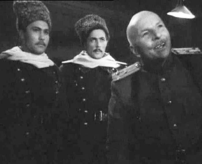 Vasiliy Shukshin, Harijs Liepins, and Nikolay Tyamin in Zolotoy eshelon (1959)