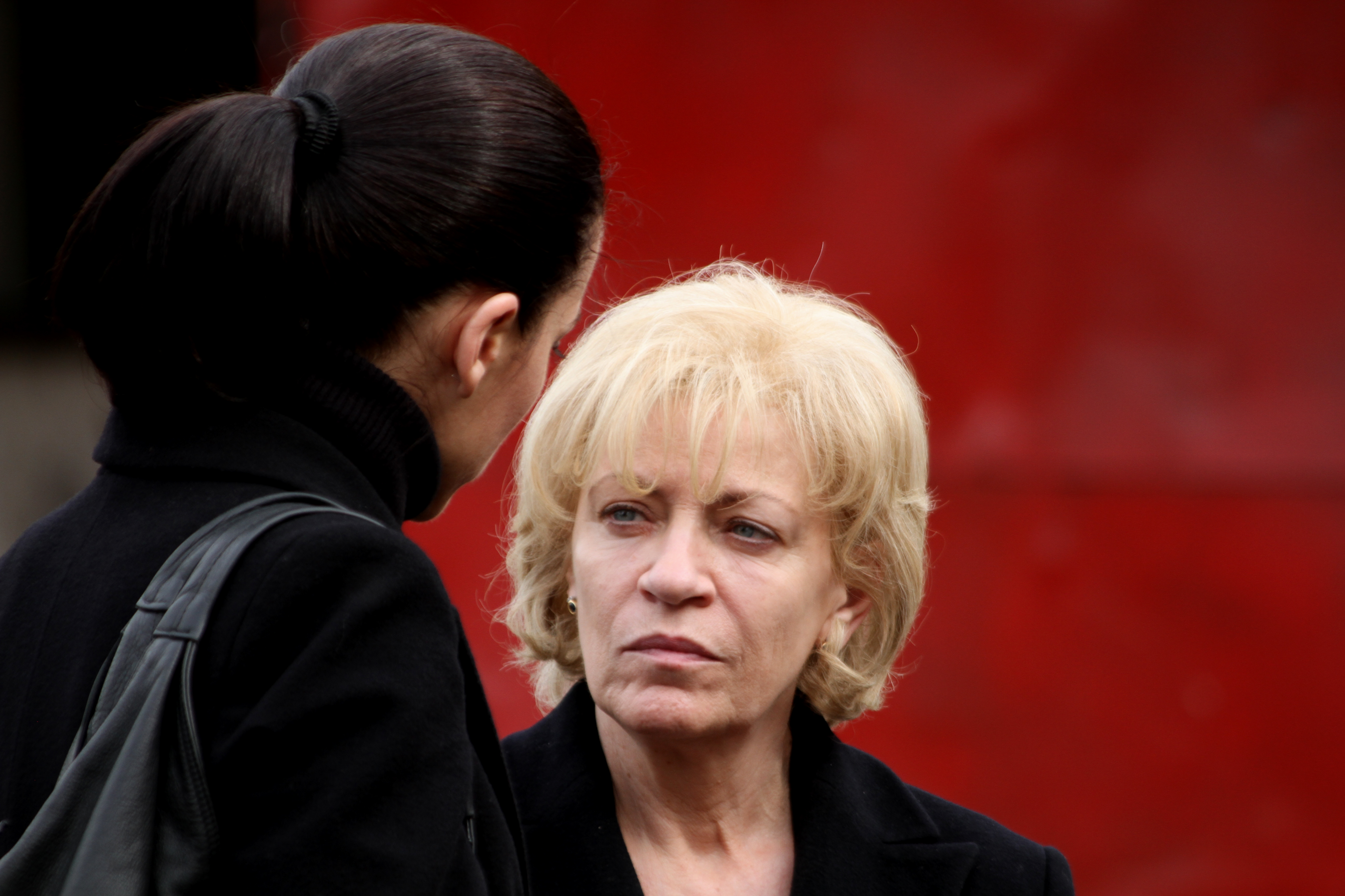 Luminita Gheorghiu and Ilinca Goia in Pozitia copilului (2013)