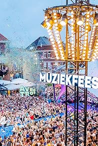 Primary photo for Muziekfeest op het Plein (Roermond) (2/2)