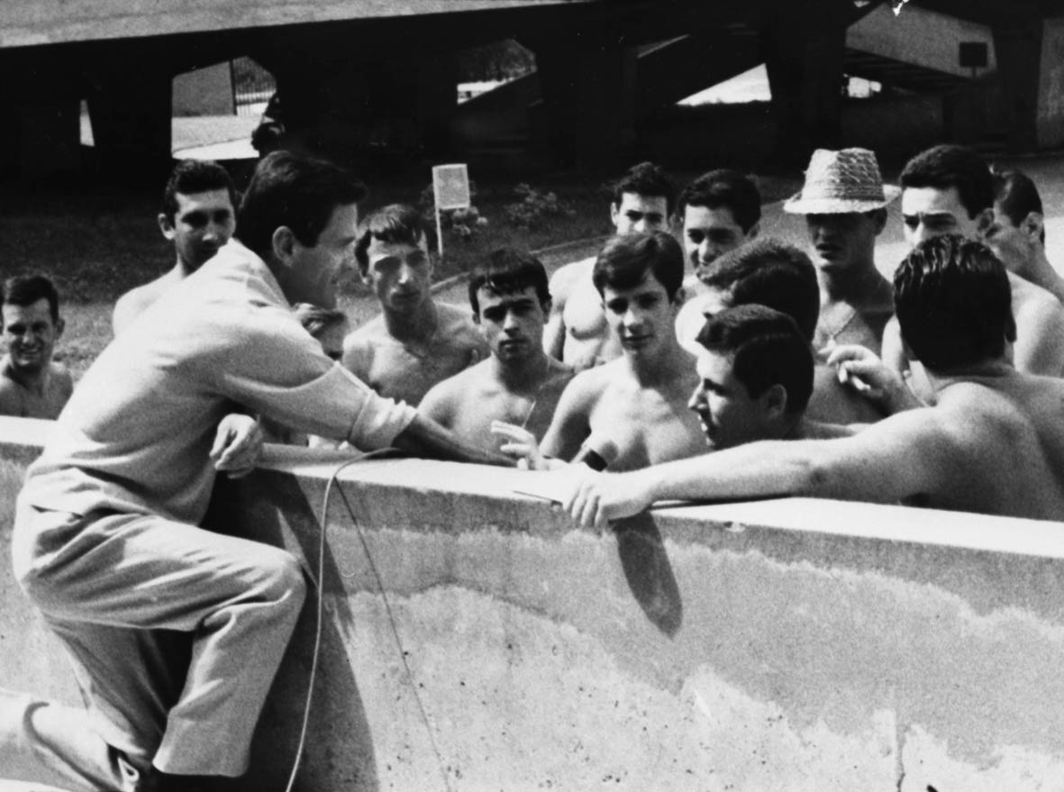 Pier Paolo Pasolini in Comizi d'amore (1964)