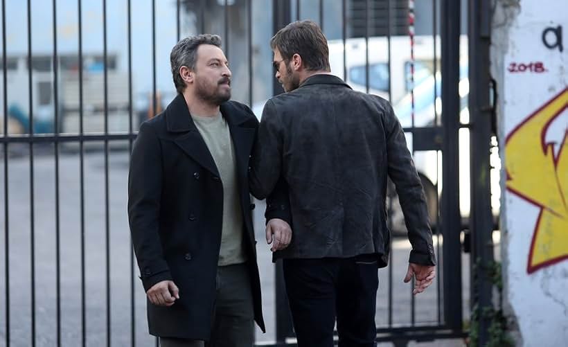 Kivanç Tatlitug and Onur Saylak in 15.Bölüm (2019)