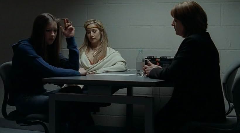 Lynsey Baxter, Caroline Quentin, and Brittany Ashworth in Blue Murder (2003)