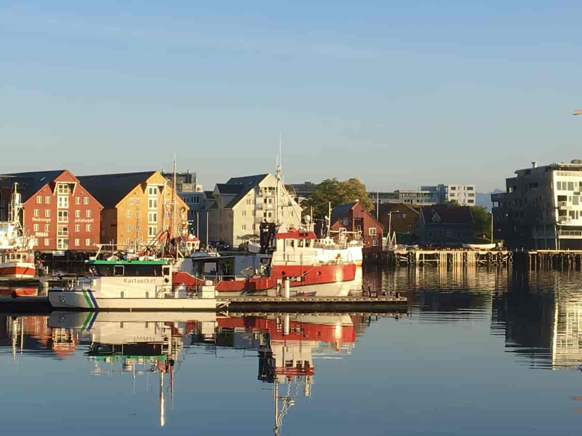 Tromsø havn sett fra Ishavshotellet.