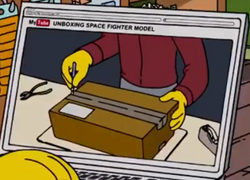 UNBOXING SPACE FIGHTER MODEL.png