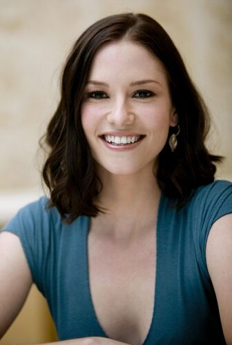 Chyler-Leigh1