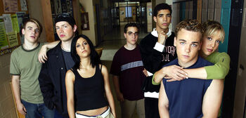 625x300-degrassi-s4-group (1)