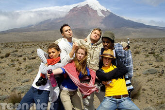 Degrassi-in-ecuador-group