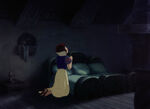 Snow-white-disneyscreencaps.com-7010