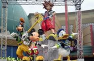 Kingdom Hearts statue at Tokyo DisneySea.