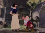 Snow-white-disneyscreencaps.com-7833