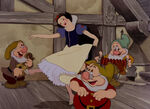 Snow-white-disneyscreencaps.com-6281