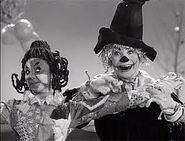 Bobby (Scarecrow) performing a number with Doreen (Scraps) in what would've been Rainbow Road to Oz.