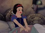 Snow-white-disneyscreencaps.com-4249