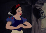 Snow-white-disneyscreencaps.com-8495