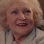 Abuela Annie (Betty White) en La propuesta.