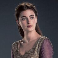 Etelfleda en El último reino (T.4. Ep.7 en adelante) / Voz recurrente de Millie Brady