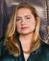 Voz recurrente de Merritt Wever.