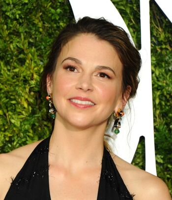 Sutton-foster-tony-awards-at-radio-city-music-hall-in-nyc-06-11-2017-2