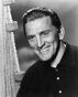 Fue la voz habitual del actor estadounidense Kirk Douglas.