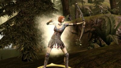 Leliana im Angriff mit Bogen (Dragon Age: Origins)