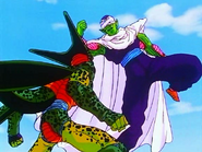 Piccolo se enfrenta a Cell.