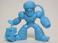 Figura de Flame Man de la serie "Rockman 6", 1994. Incluye un accesorio del enemigo Shield Attacker GTR.