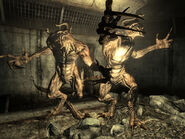 Deathclaw attack