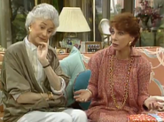 Gloria's first visit in Season 1,in the episode "The Custody Battle"; in this episode, Gloria is played by Doris Belack.