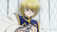 Kurapika prepares to fight the assailants