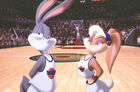 Bugs Bunny y Lola Bunny en Space Jam.