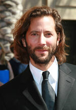 Henry ian cusick