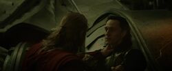 Loki-Thor-argue-dark-world-2